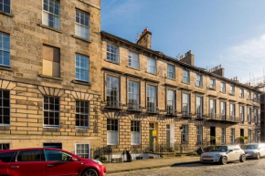 Light and Spacious 2 Bedroom Flat in Heart of Edinburgh
